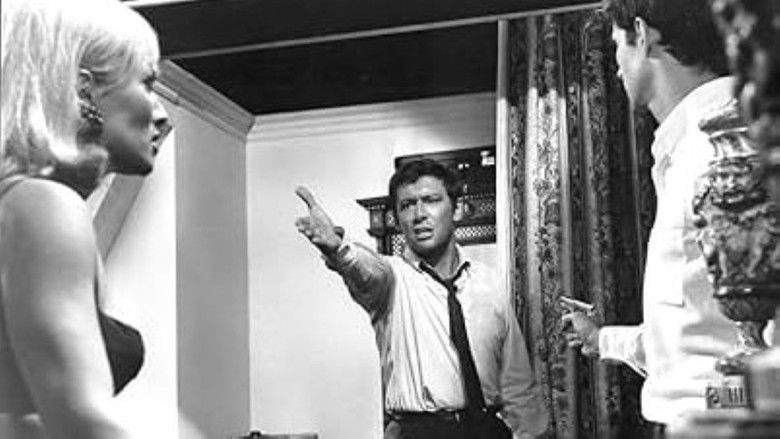 кадр из фильма Скандал