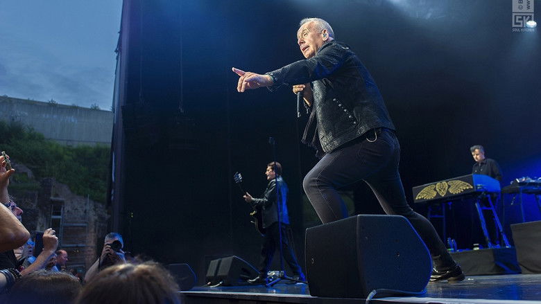 кадр из фильма Simple Minds Nuits de Fourvière 2024