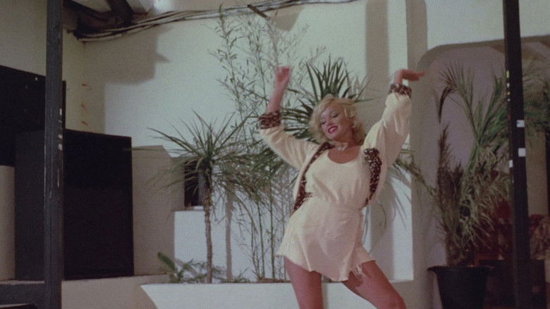 кадр из фильма Шесть шведок на Ибице