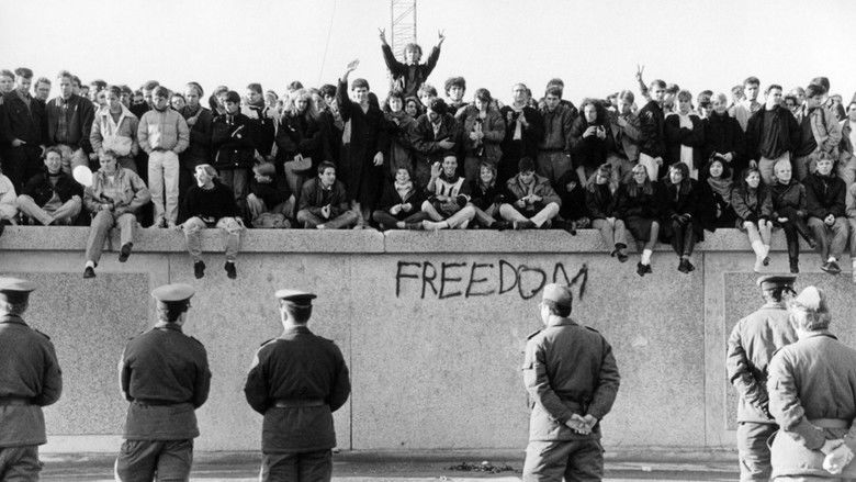 кадр из фильма American Monochrome