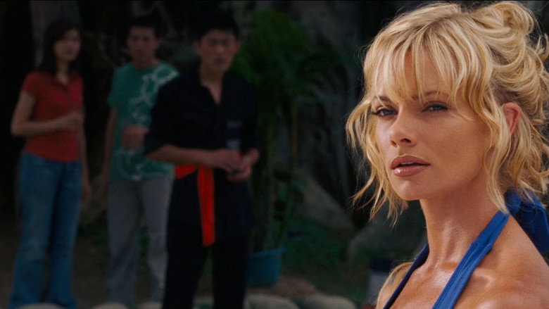 кадр из фильма DOA: Живым или мертвым