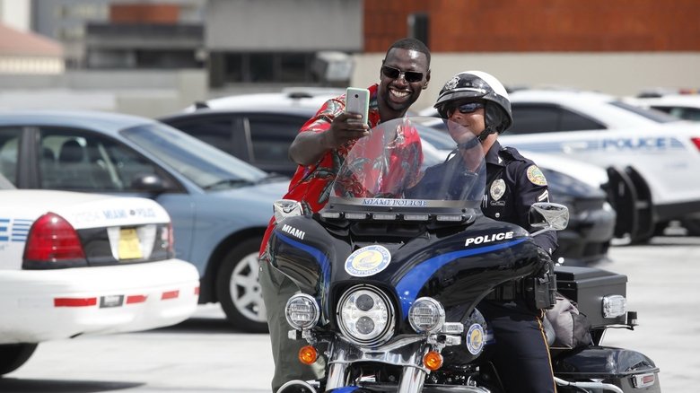 кадр из фильма Шутки в сторону 2: Миссия в Майами