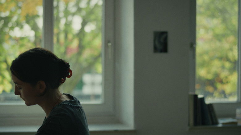 кадр из фильма You say that you're staying at the part because you're having fun