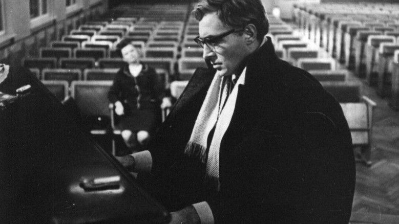 кадр из фильма Доживем до понедельника