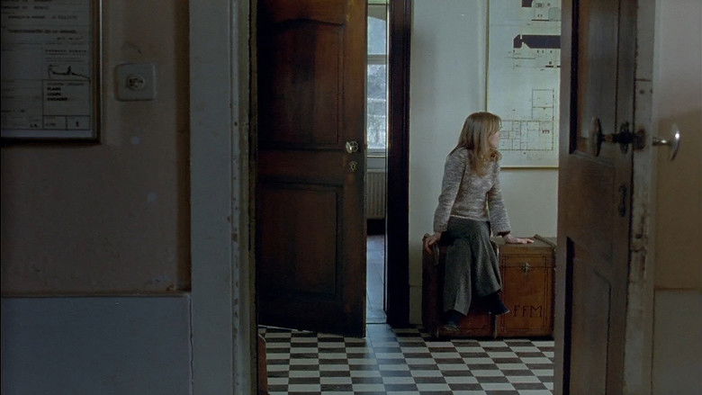 кадр из фильма Частная собственность