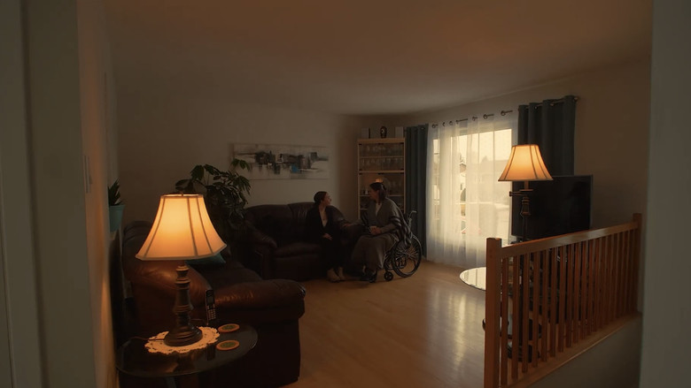 кадр из фильма Maman, tu brilles comme une comète