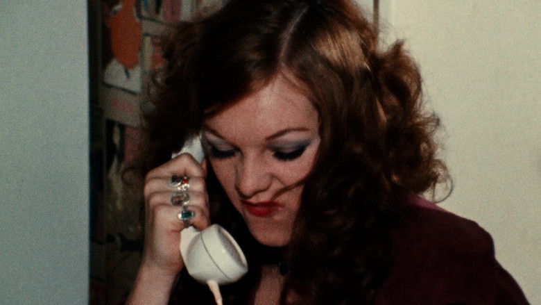 кадр из фильма Розовые фламинго