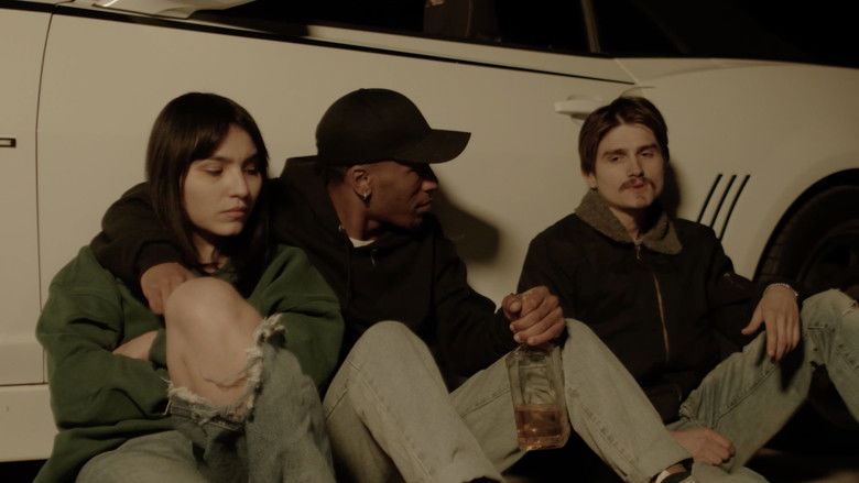 кадр из фильма Love More