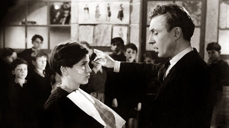 кадр из фильма Клетка для соловьев