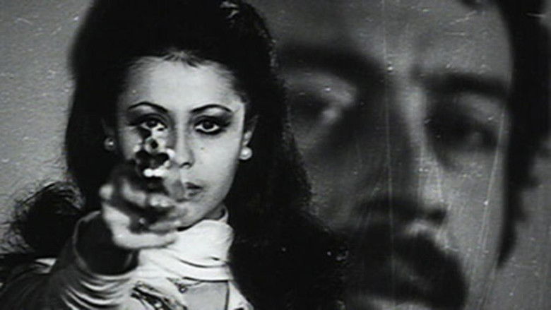 кадр из фильма Bir İntihar