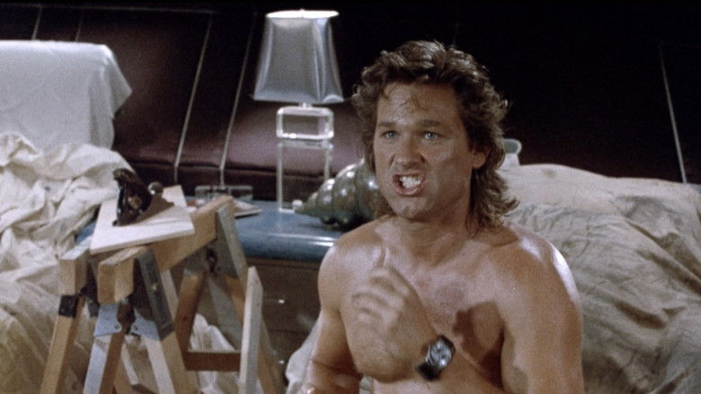 кадр из фильма За бортом