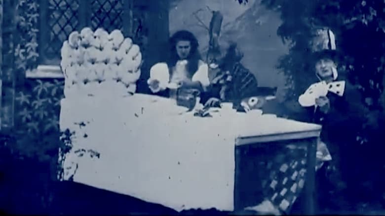 кадр из фильма Алиса в Стране чудес