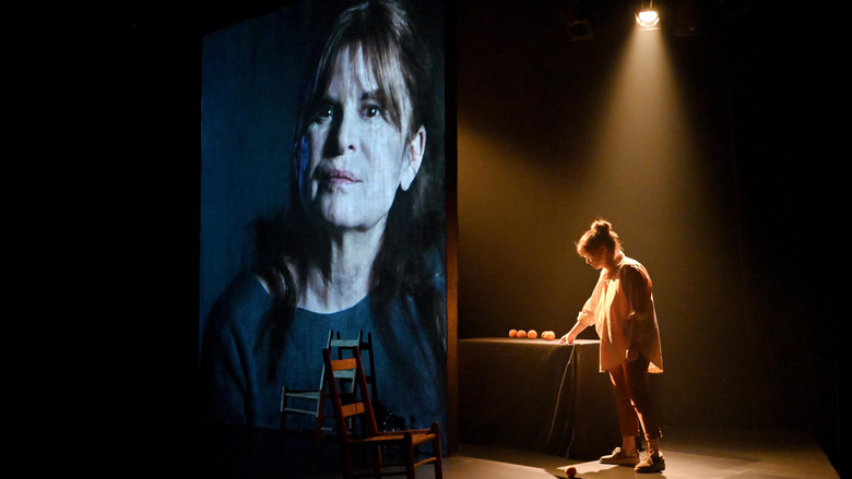 кадр из фильма Les étés souterrains