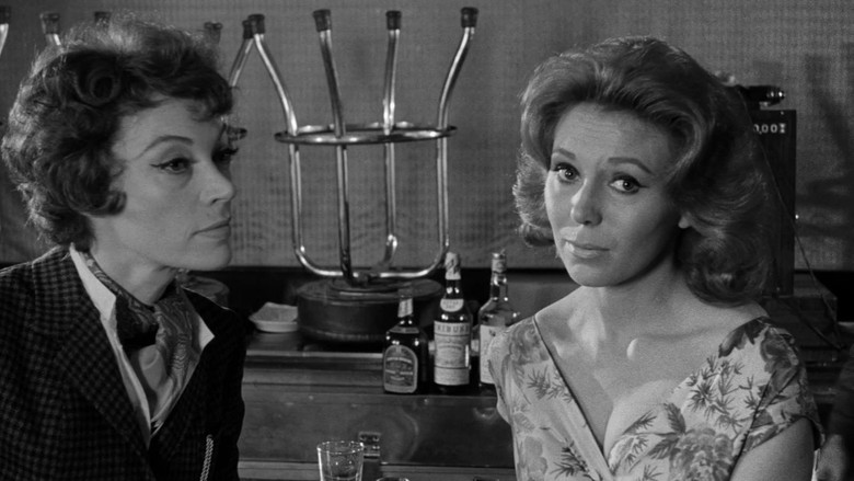 кадр из фильма Сатана на высоких каблуках