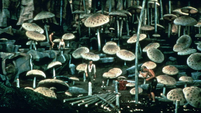 кадр из фильма Путешествие к центру Земли