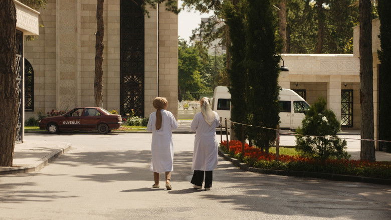 кадр из фильма 2m²