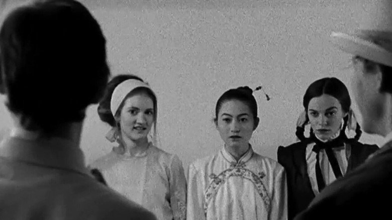 кадр из фильма Miss Ellis Island