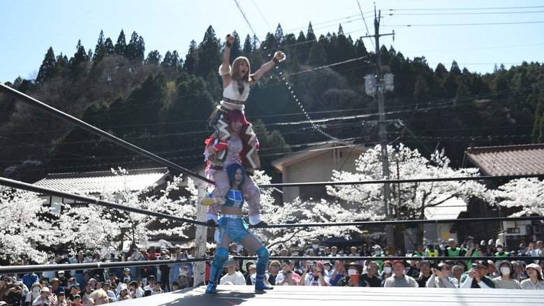 кадр из фильма がいせん桜プロレス