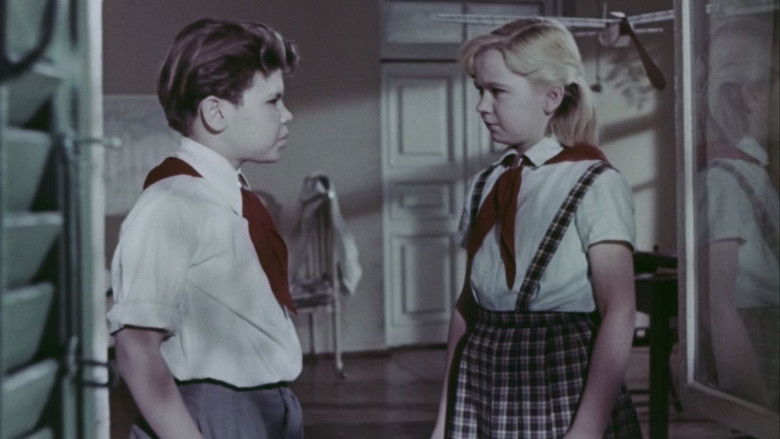 кадр из фильма Улица младшего сына