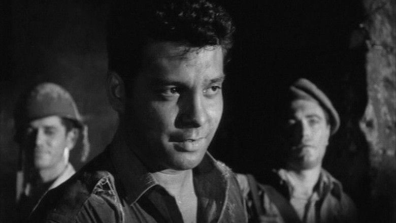 кадр из фильма Intramuros