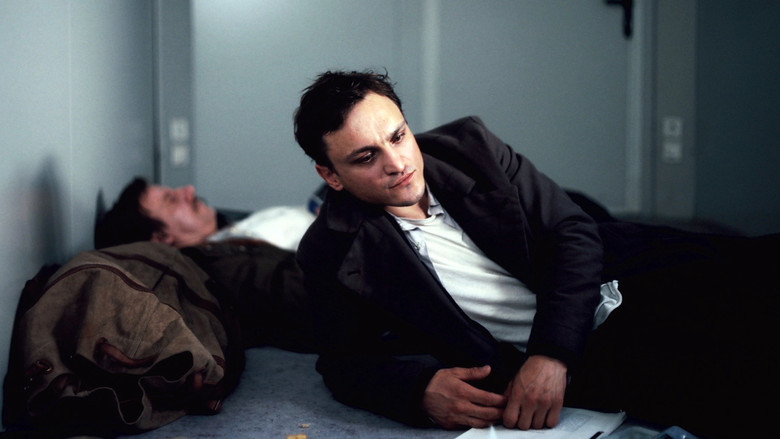 кадр из фильма Транзит