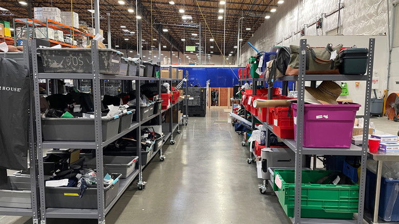 кадр из фильма Inside Airport Lost & Found