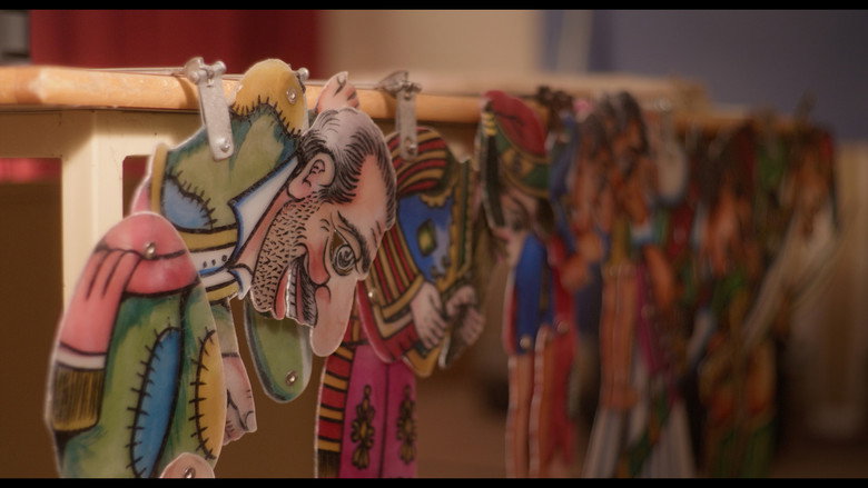 кадр из фильма Πίσω απ' τις Σκιές