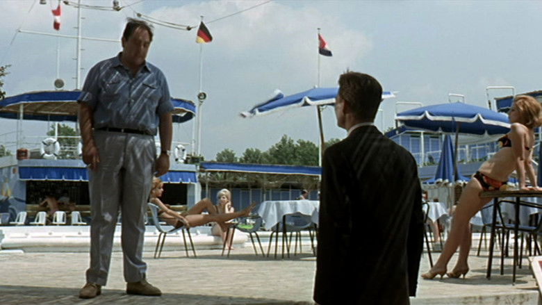 кадр из фильма Три но­чи любви