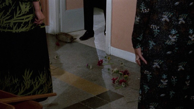 кадр из фильма Delirio caldo