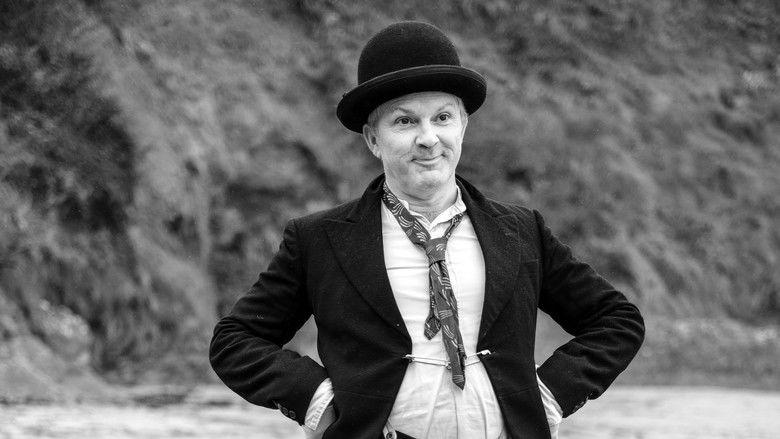 кадр из фильма Stupid August