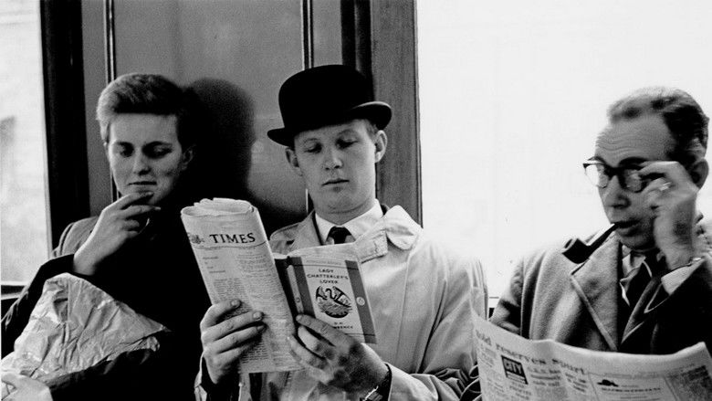 кадр из фильма Le Procès de lady Chatterley : orgasme et lutte des classes dans un jardin anglais