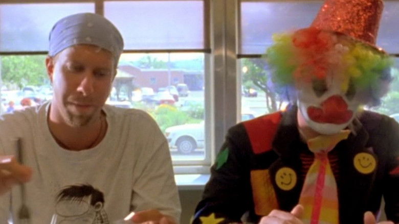 кадр из фильма Вульгарный