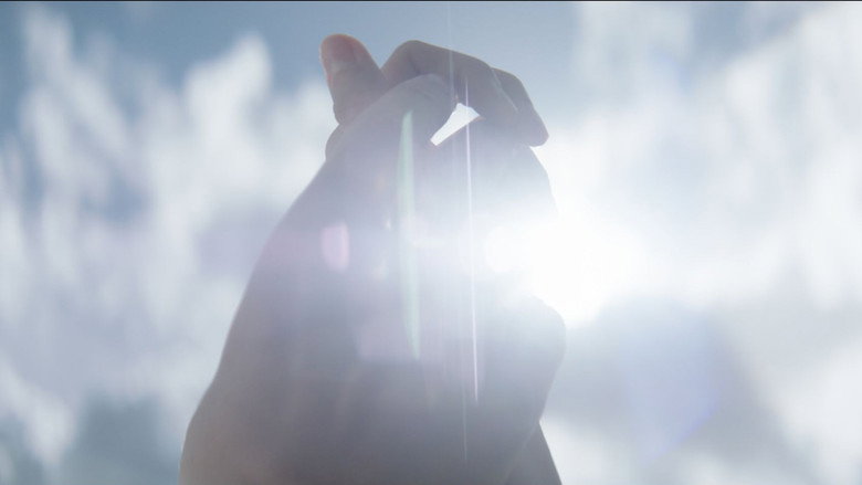 кадр из фильма Άπειρη Γη