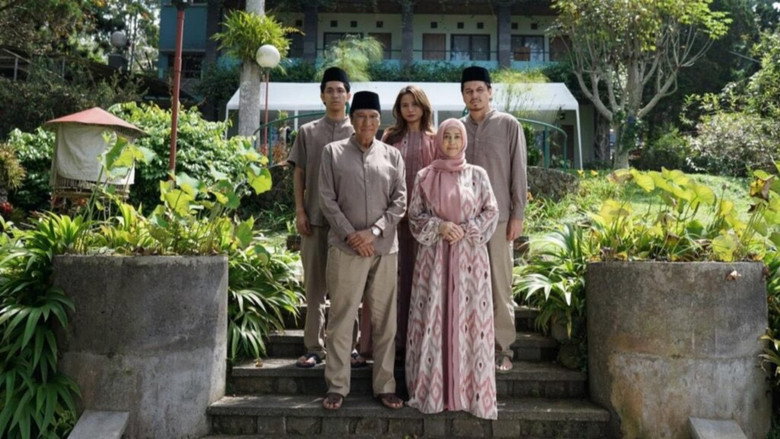 кадр из фильма Titip Bunda di Surga-Mu