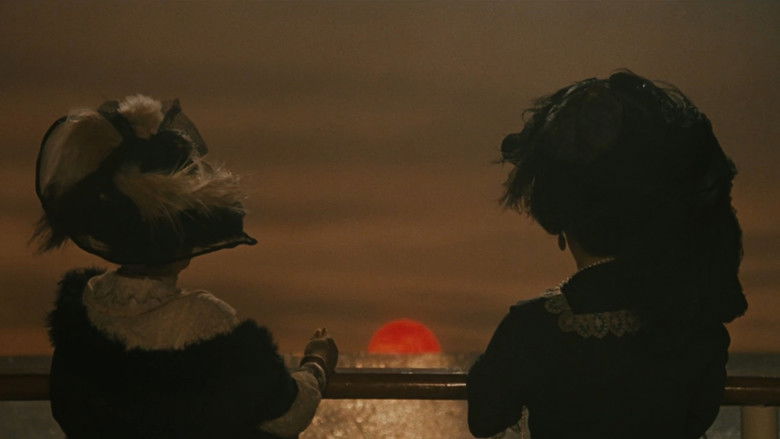 кадр из фильма И корабль плывет