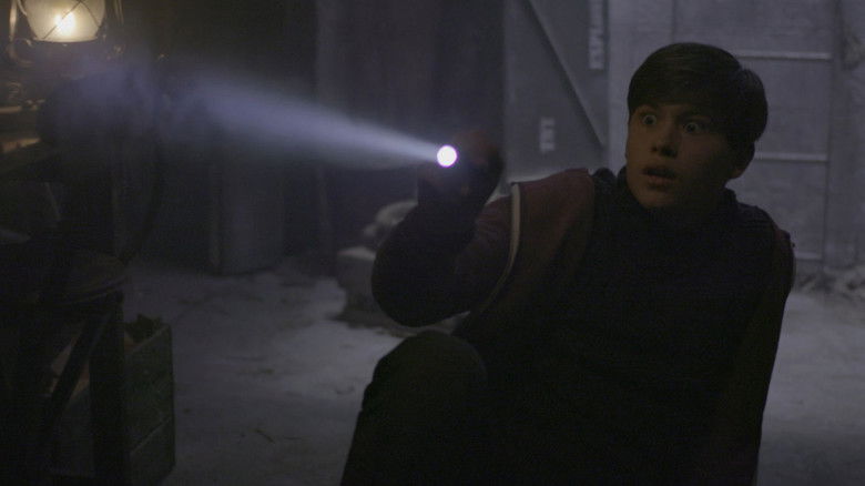 кадр из фильма Отголоски войны