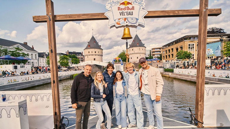 кадр из фильма Red Bull Vél’eau 2025