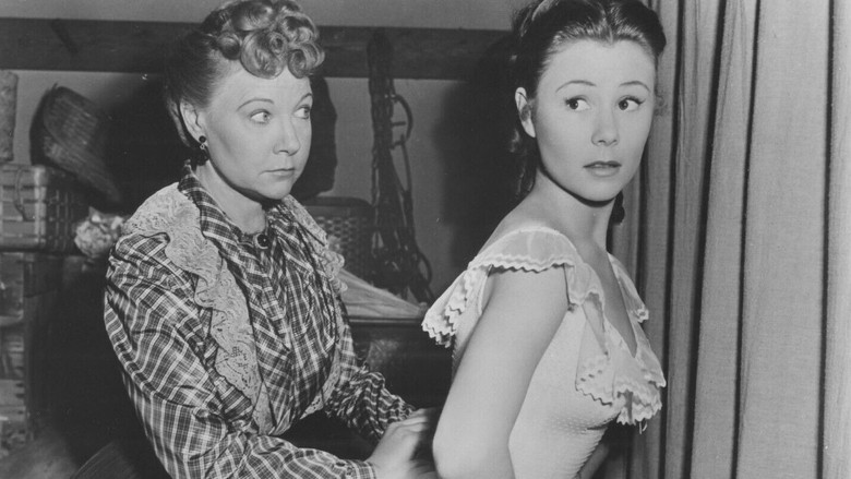 кадр из фильма Золотая девушка