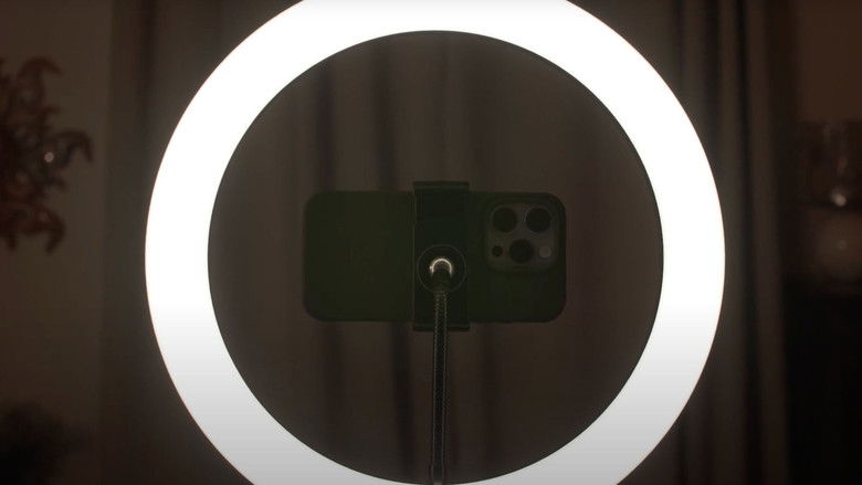 кадр из фильма Vowels