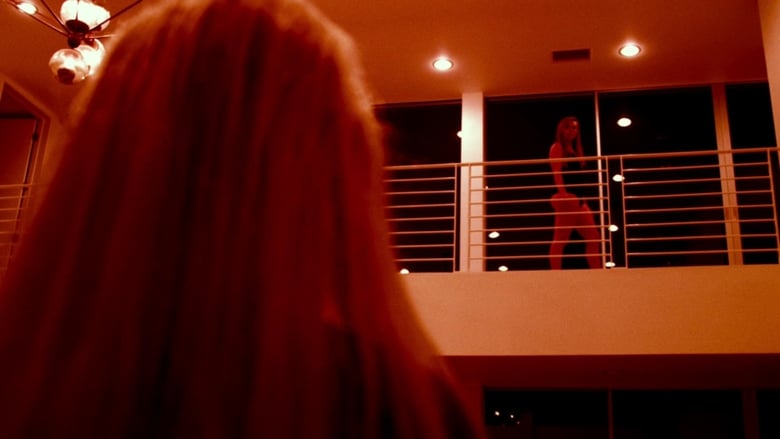 кадр из фильма Fashionista