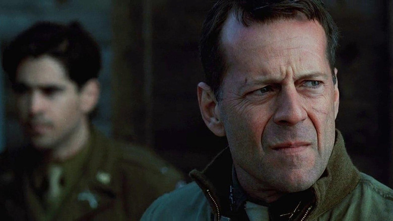 кадр из фильма Война Харта