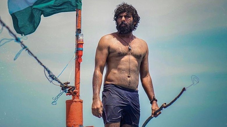 кадр из фильма അടിത്തട്ട്