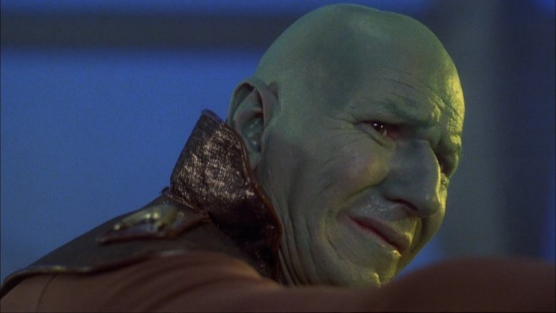 кадр из фильма Столкновение звёзд