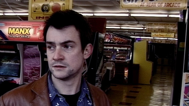 кадр из фильма The Darkest Hour