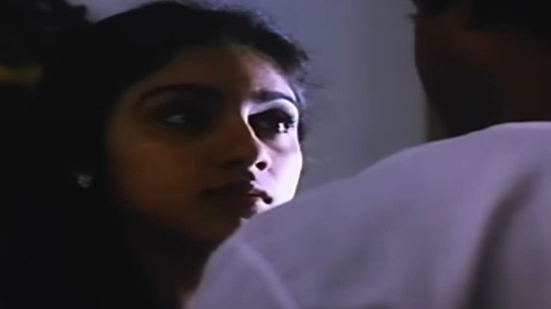 кадр из фильма மௌனராகம்