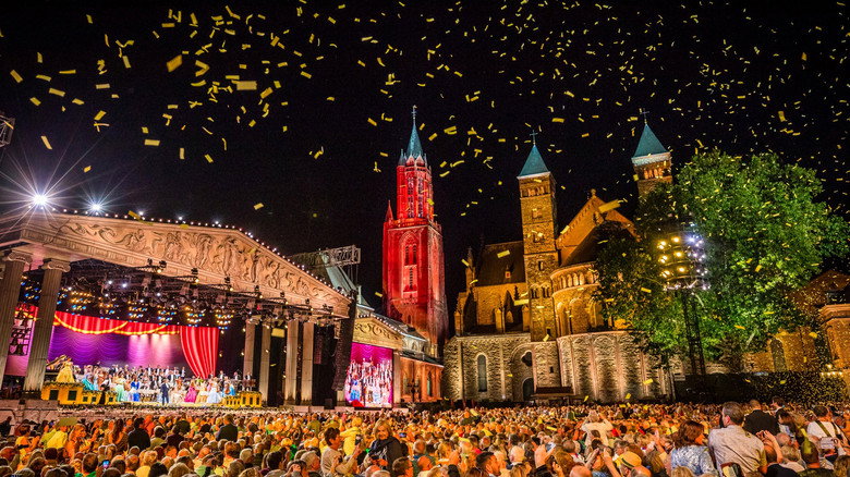 кадр из фильма André Rieu's 2026 Summer Concert: Viva Maastricht!