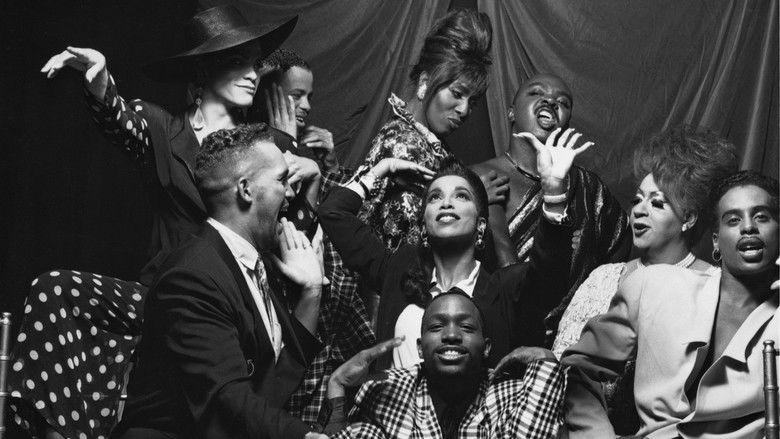 кадр из фильма Париж в огне