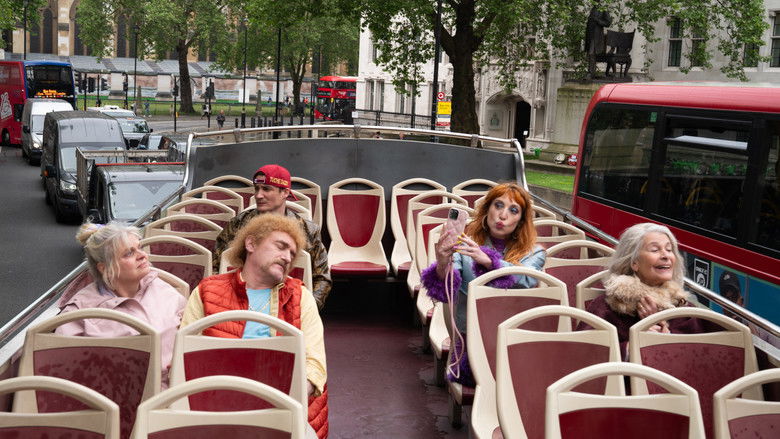 кадр из фильма Семейка с приветом 5: Боже, храни Тюш!