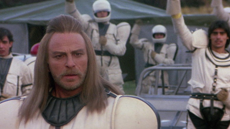 кадр из фильма Новые варвары