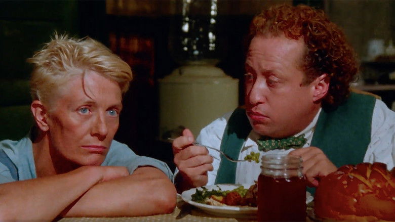 кадр из фильма The Ballad of the Sad Cafe